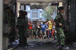 Porak poranda, TNI - Polri bersihkan LP Tanjung Gusta