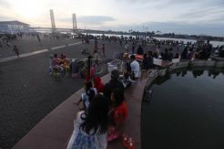 Tradisi asmara subuh warga Palembang di pelataran Benteng Kuto Besak