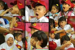 Hari pertama sekolah, sejumlah siswa masih mengantuk
