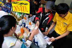 Bazar ramadan, warga kecewa tidak kebagian kupon