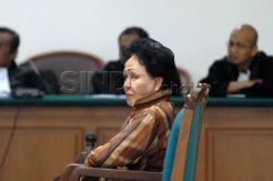 Ratna Dewi Umar dituntut lima tahun penjara