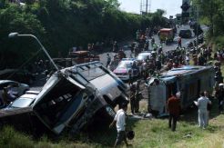Tabrakan beruntun di turunan Gombel Semarang