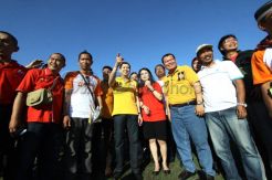 HT kunjungi warga pesisir Kenjeran Surabaya