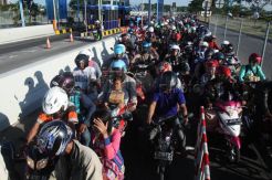 Suramadu mulai dipadati pemudik motor