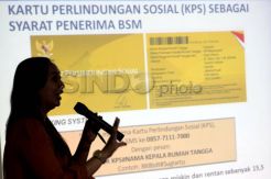 Peluncuran kartu perlindungan sosial bagi siswa miskin