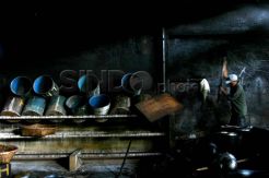 Harga kedelai selangit, perajin tahu dan tempe mogok produksi
