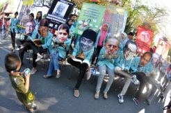 Perankan tokoh dunia, mahasiswa ajak kunjungi perpustakaan