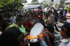Parkir sembarangan, motor diangkut petugas