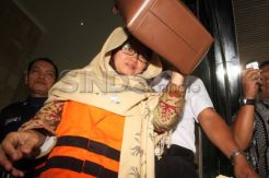 Susi Tur Andayani pengacara penyuap Akil Mochtar diperiksa KPK
