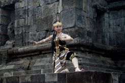 Tari Keris untuk memperingati Hari Pahlawan