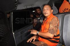 Tersangka kasus Bank Century Budi Mulya ditahan KPK
