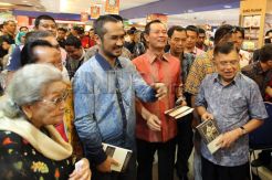 Peluncuran buku kisah teladan mantan Kapolri Hoegeng