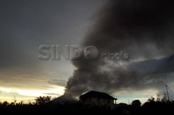 Gunung Sinabung berstatus Awas