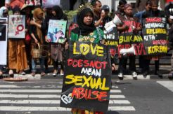 Aksi simpatik tuntut perlindungan dari kekerasan