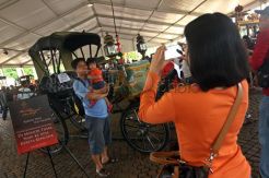 Pengunjung padati pagelaran agung keraton sedunia