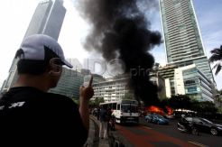 Bus Bianglala terbakar di Bundaran HI