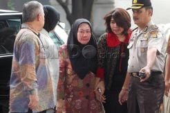 Ratu Atut diperiksa KPK sebagai Tersangka