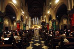 Ribuan Umat padati Misa Natal di Gereja Katedral