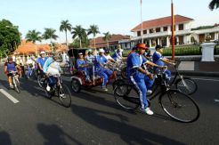 Ujicoba Becak Listrik inovasi siswa SMK