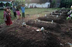 Makam korban kecelakaan Lalu Lintas