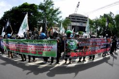 JAT Solo Demo Densus 88