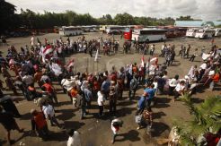Demo tolak penutupan Terminal Lebak Bulus