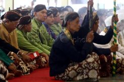 Gita Wirjawan dapat gelar bangsawan, Roy Suryo naik pangkat