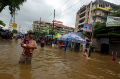 Banjir menggenang di Petamburan