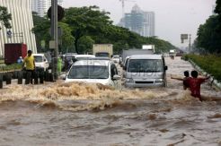 Banjir 50 cm, Lalu lintas Kemayoran tersendat