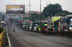 Banjir Pantura, ribuan truk terjebak macet