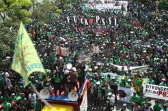 Ribuan Bonek kepung arena Kongres PSSI