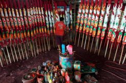 Produksi hio meningkat  menjelang Imlek