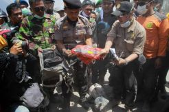 Laptop dan tas korban awan panas ditemukan