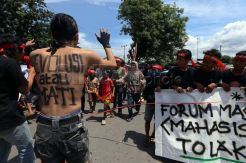 Demo PKL tolak penggusuran di Makassar