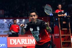 Simon Santoso kalahkan Nguyen Tien Minh di final Djarum Superliga Badminton 2014