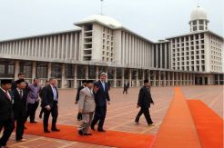 Menlu AS John Kerry kunjungi Masjid Istiqlal