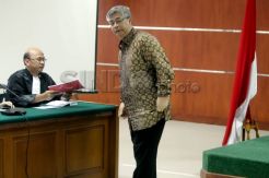 Sidang eksepsi Akil Mochtar