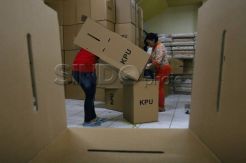 Pelipatan kotak suara dari kardus