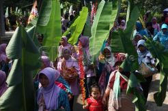 Prosesi nyadran kali warga Gunungpati Semarang