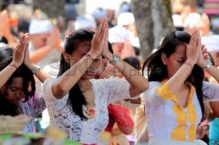 Upacara Jalani Dipuja, doakan Pemilu damai