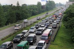 Libur panjang, tol Pasteur macet panjang