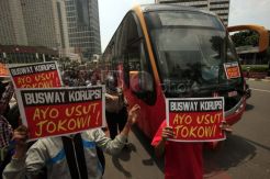 Demo usut dugaan korupsi pengadaan Bus Transjakarta
