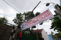 Disini menerima serangan fajar