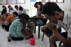 Basuh kaki jelang UN