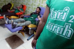 Peringati Hari Buruh, puluhan buruh gelar aksi donor darah