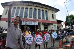Tukang becak dan buruh gendong turut peringati Hari Buruh