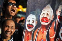 Tertawa peringati Hari Tertawa Sedunia