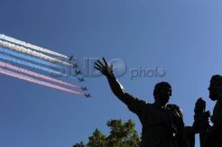 Parade kekuatan Rusia di tengah krisis Ukraina Timur