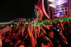 Slank hibur ribuan penggemar di Road Soundrenalin 2014