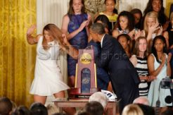 Obama Selamatkan Pebasket Cantik